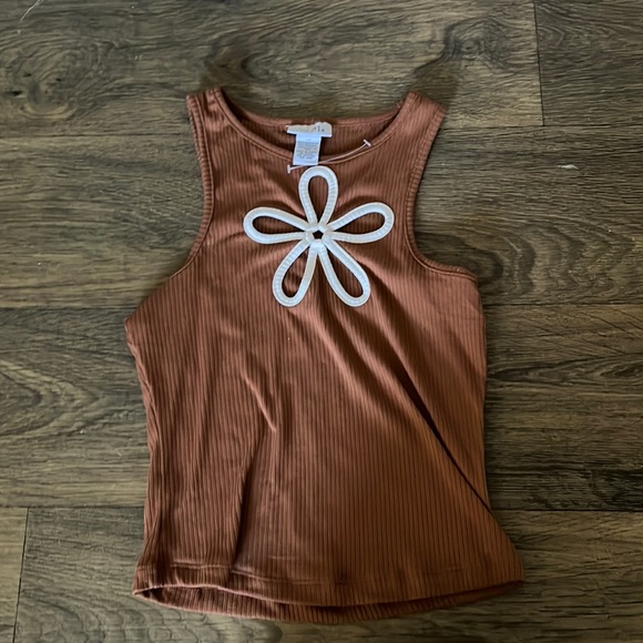 Tops - Small crop top super soft - will make your boobs look bigger